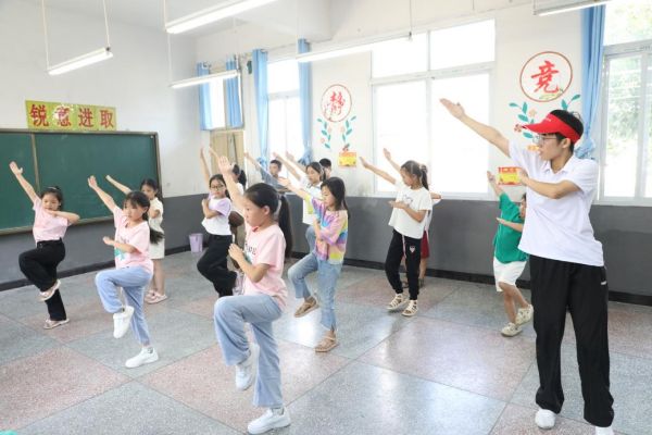武术学习。开云kaiyun官方网站供图